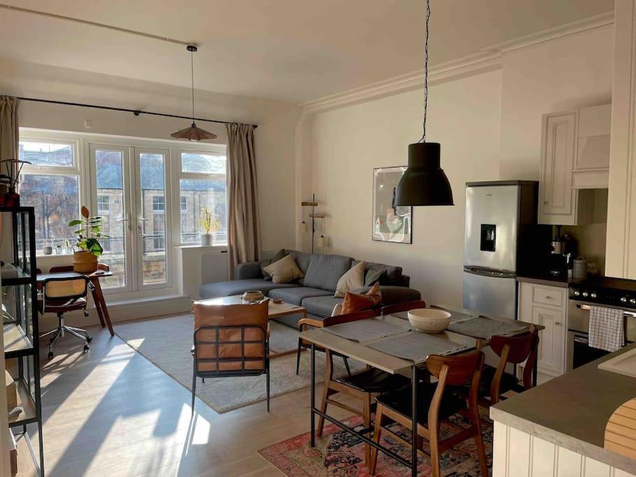 Stylish City-Centre Apartment With Balcony Liverpool Exterior foto