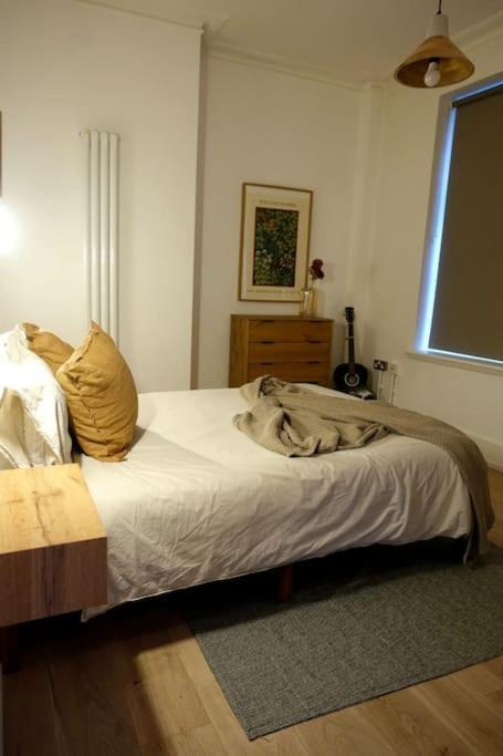 Stylish City-Centre Apartment With Balcony Liverpool Exterior foto