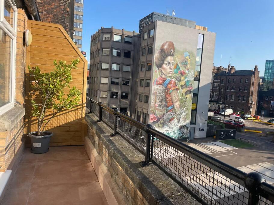Stylish City-Centre Apartment With Balcony Liverpool Exterior foto